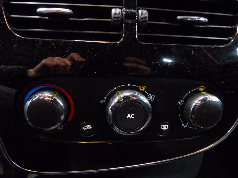 RENAULT CLIO IV ESTATE 2013 - Photo n°19