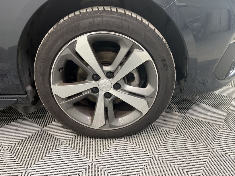 PEUGEOT 308 2018 - Photo n°9