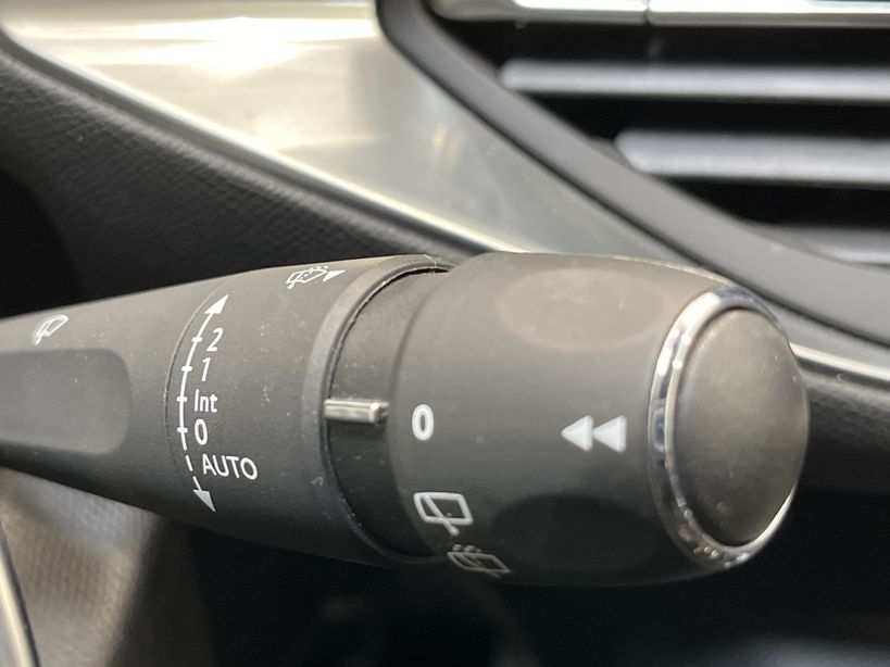 PEUGEOT 308 2019 - Photo n°29
