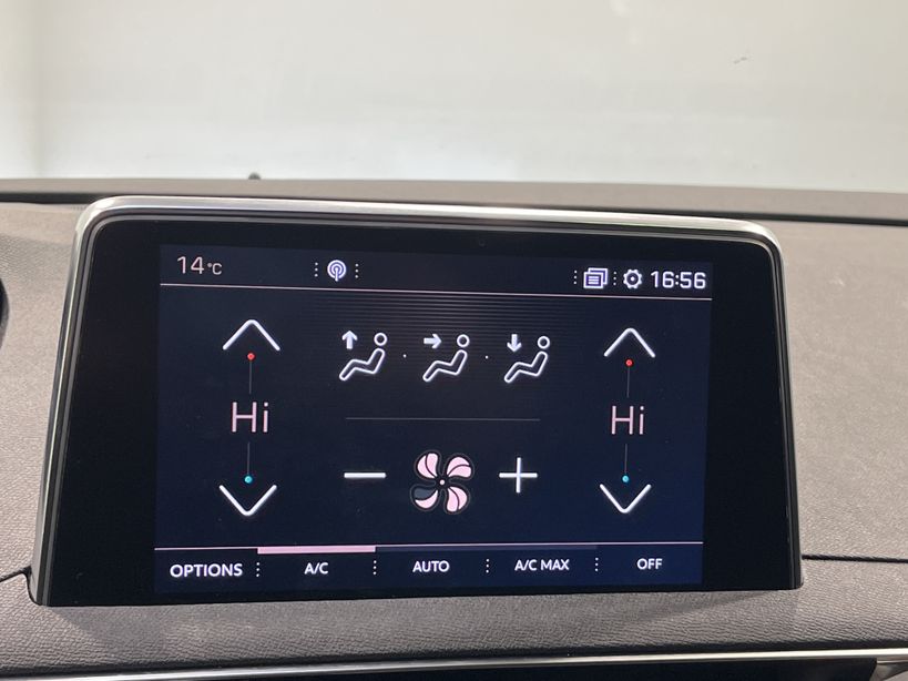 PEUGEOT 3008 2019 - Photo n°16