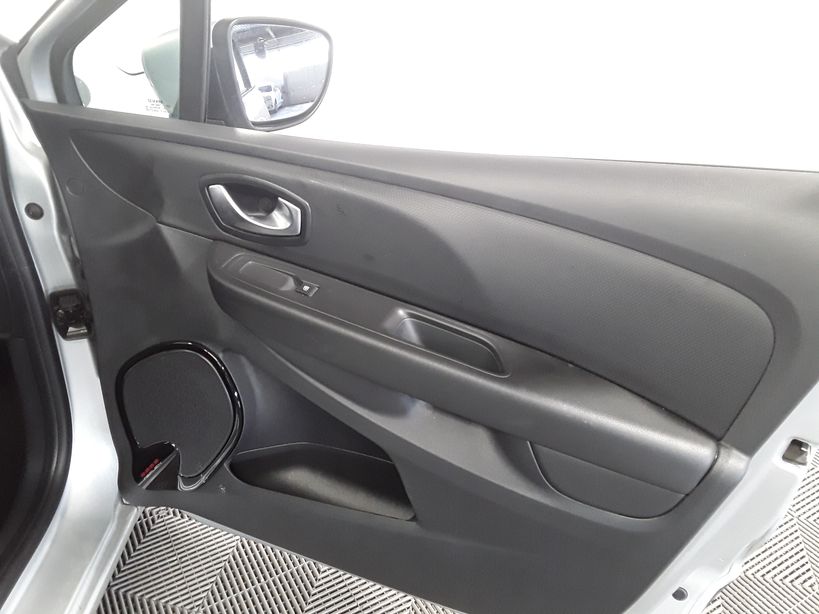 RENAULT CLIO IV 2018 - Photo n°6