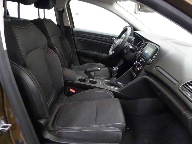 RENAULT MEGANE IV ESTATE 2018 - Photo n°6