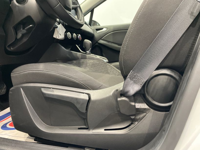 RENAULT CLIO V 2021 - Photo n°34