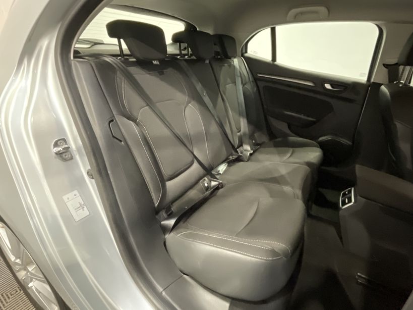 RENAULT MEGANE IV BERLINE 2021 - Photo n°38