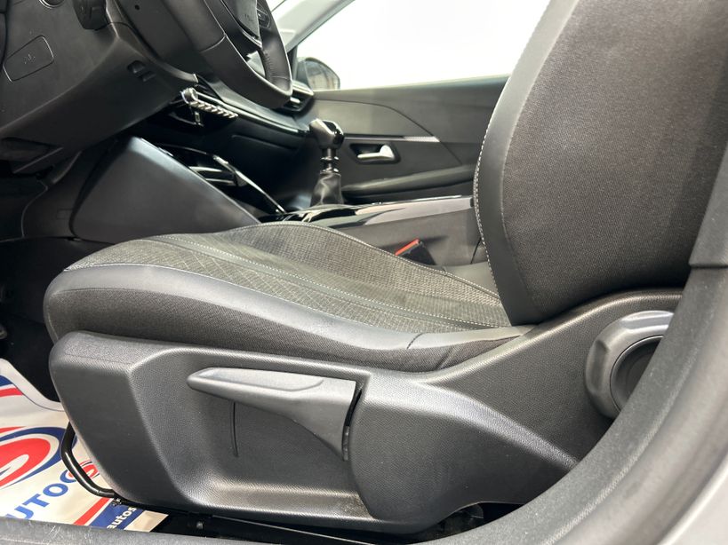 PEUGEOT 208 2024 - Photo n°32