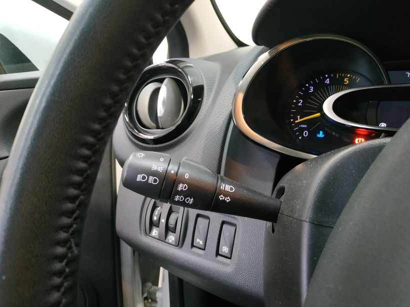 RENAULT CLIO IV BUSINESS 2015 - Photo n°18