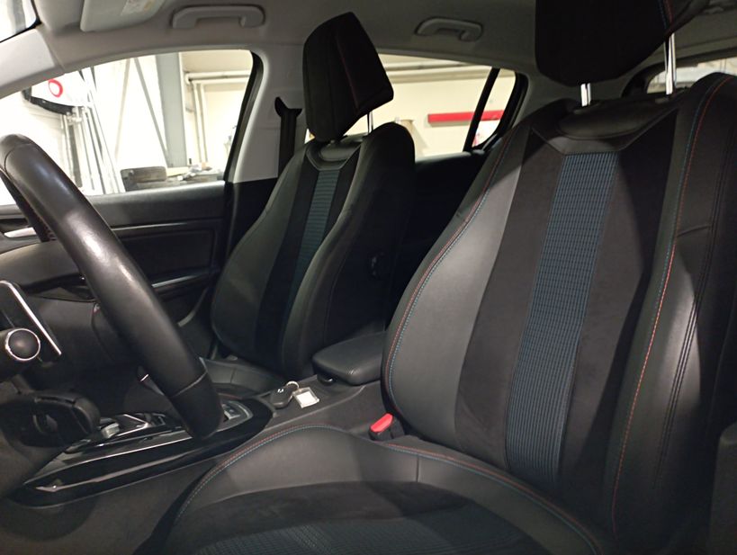 PEUGEOT 308 2020 - Photo n°13