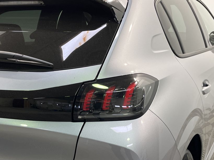 PEUGEOT 208 2023 - Photo n°7