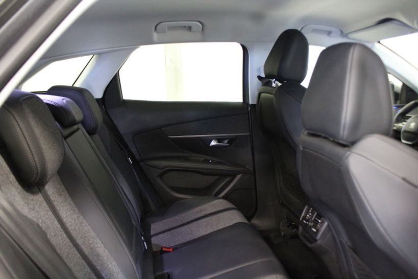 PEUGEOT 3008 2019 - Photo n°7