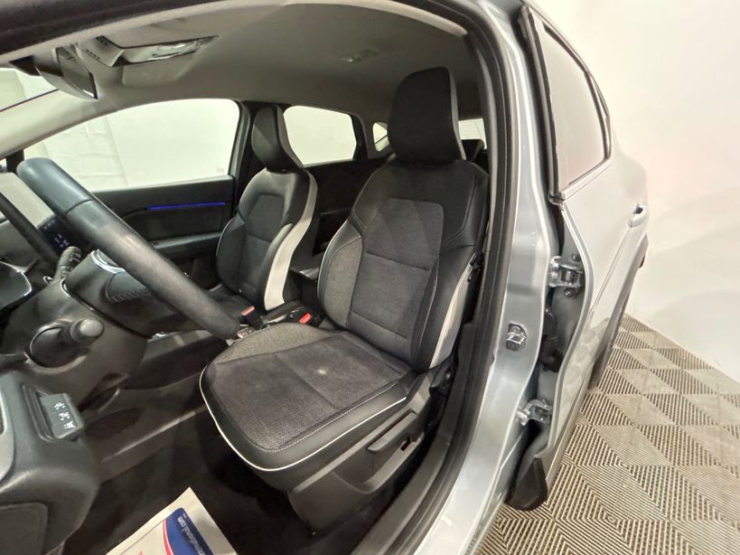 RENAULT CAPTUR 2022 - Photo n°9