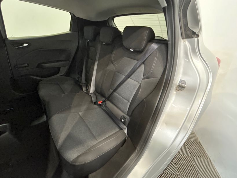 RENAULT CLIO V 2023 - Photo n°10