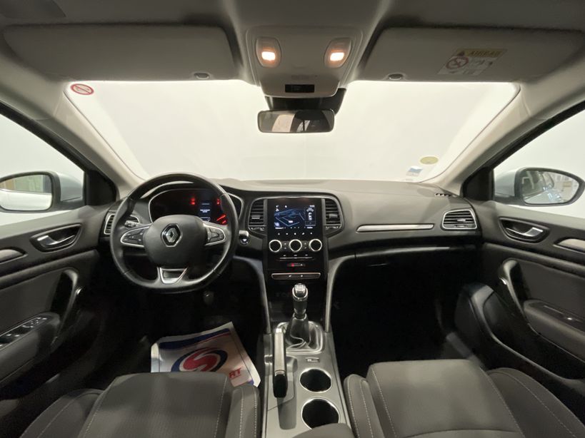 RENAULT MEGANE IV BERLINE 2021 - Photo n°30