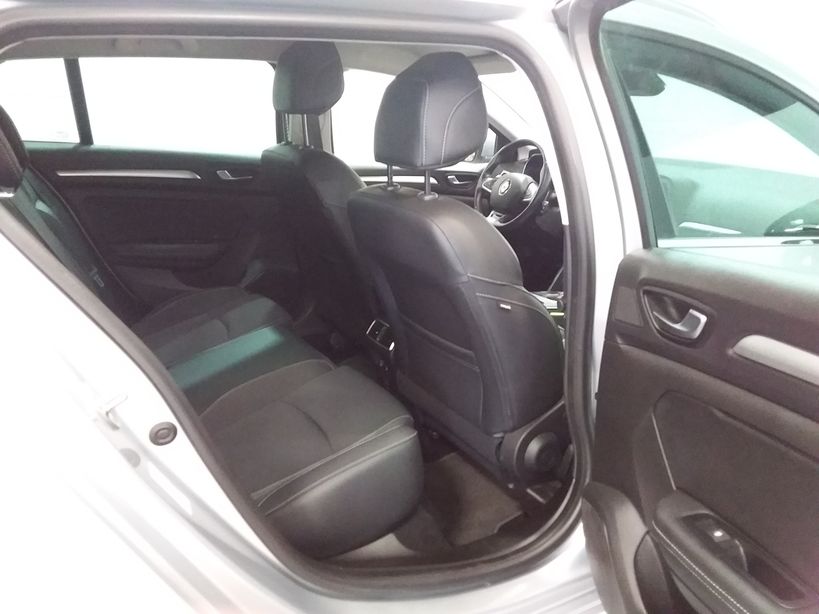 RENAULT MEGANE IV ESTATE 2021 - Photo n°8
