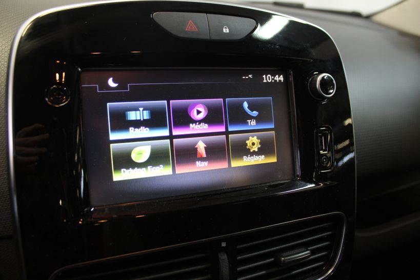 RENAULT CLIO IV 2017 - Photo n°6