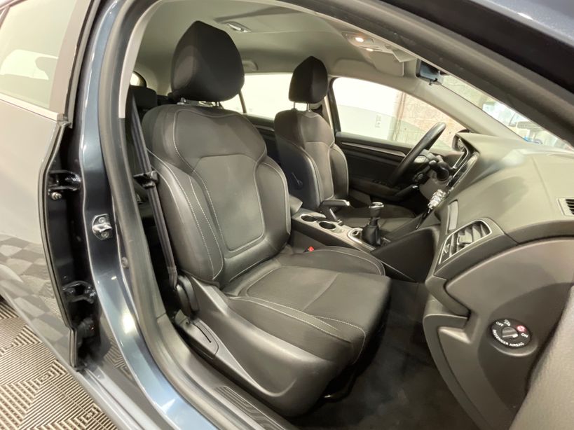 RENAULT MEGANE IV ESTATE 2022 - Photo n°41