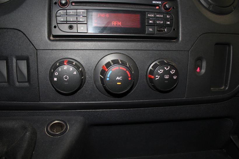 RENAULT MASTER FOURGON 2015 - Photo n°14