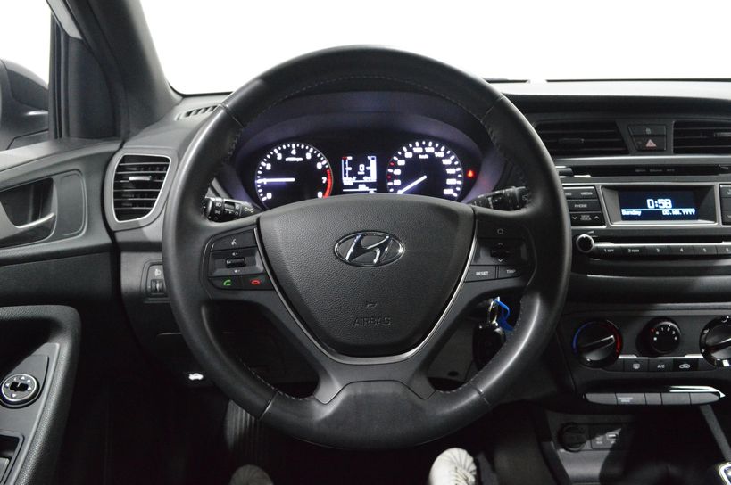 HYUNDAI i20 2018 - Photo n°19