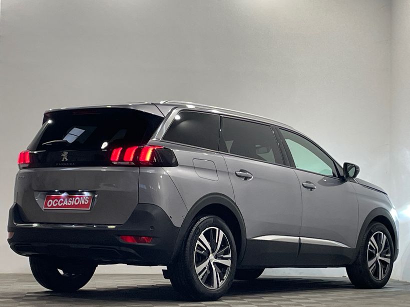 PEUGEOT 5008 2023 - Photo n°3