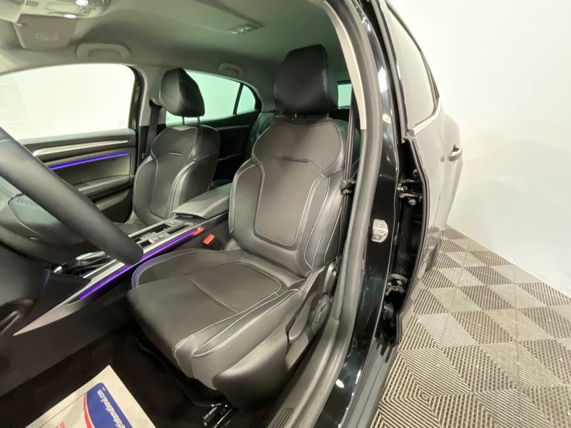 RENAULT MEGANE IV BERLINE 2023 - Photo n°9
