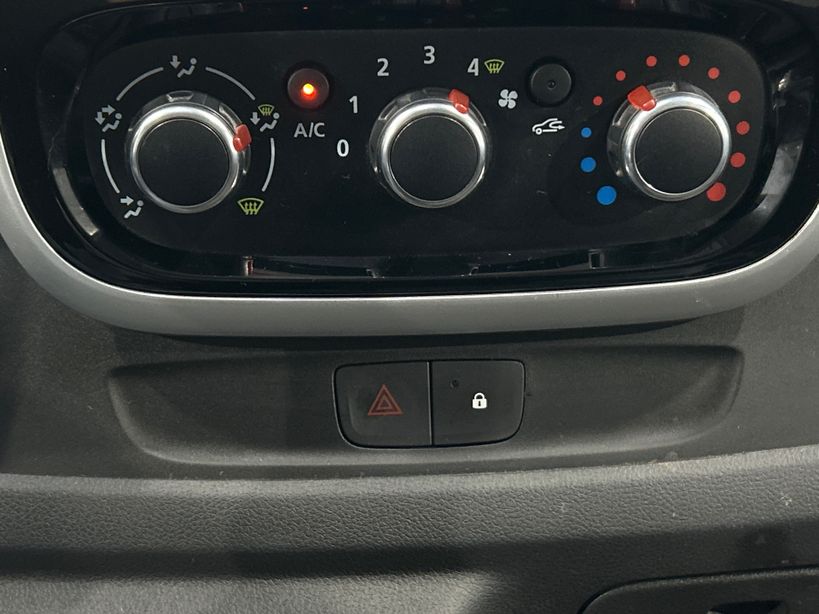 RENAULT TRAFIC FOURGON 2021 - Photo n°16
