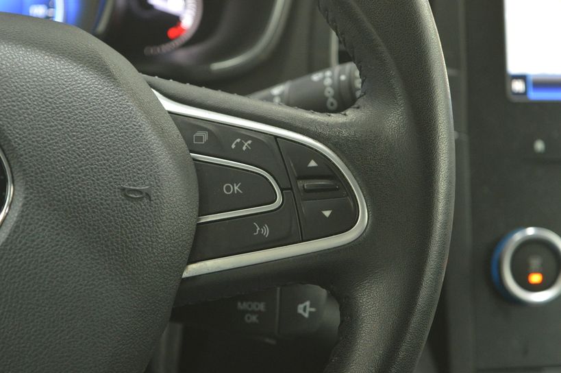RENAULT MEGANE IV ESTATE BUSINESS 2017 - Photo n°12