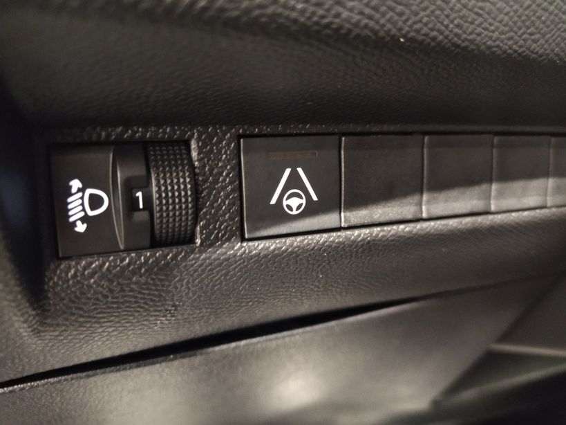 PEUGEOT 2008 2024 - Photo n°13