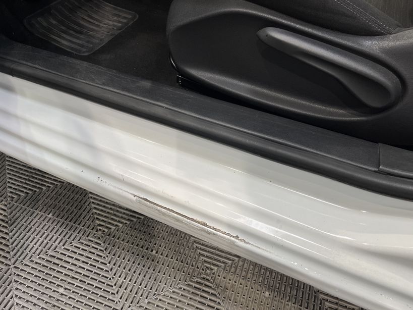 PEUGEOT 208 2013 - Photo n°1