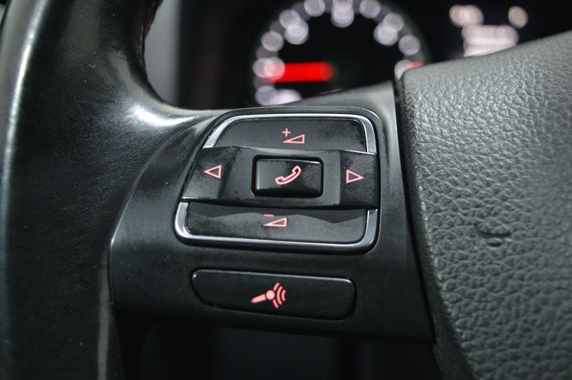 VOLKSWAGEN TIGUAN 2015 - Photo n°13
