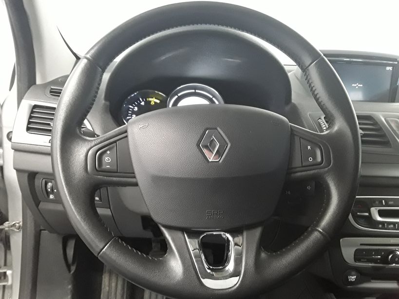 RENAULT MEGANE III ESTATE BUSINESS 2014 - Photo n°14