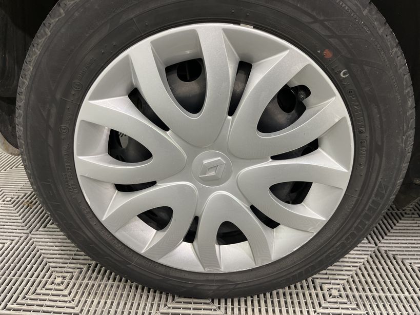 RENAULT CLIO IV 2019 - Photo n°1