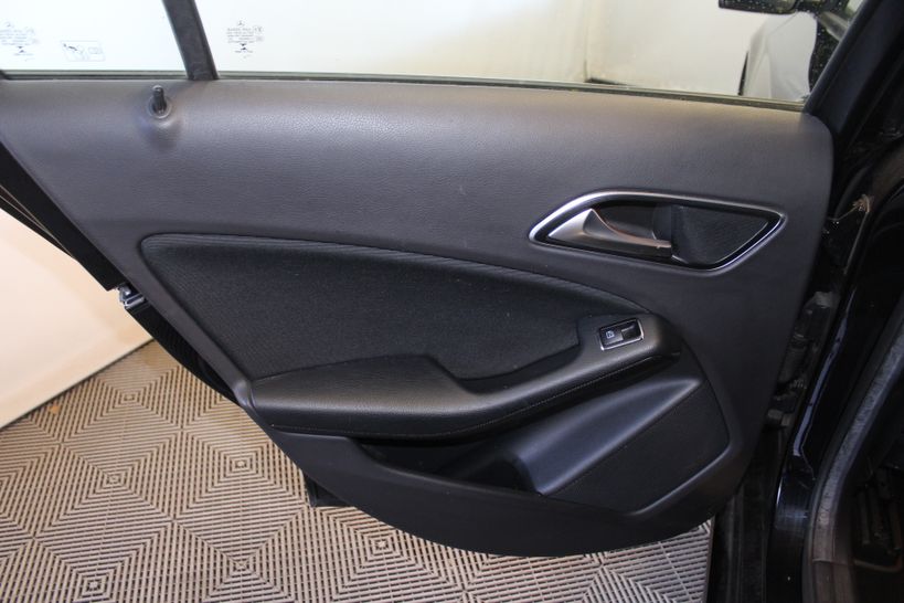 MERCEDES CLASSE A 2014 - Photo n°8
