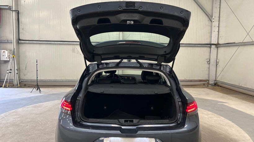 RENAULT MEGANE IV BERLINE 2022 - Photo n°15