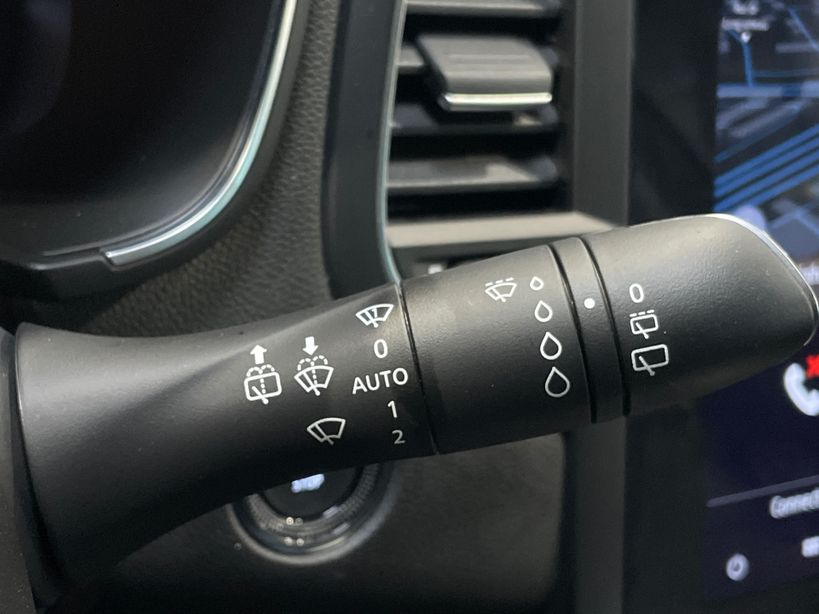 RENAULT MEGANE IV BERLINE 2023 - Photo n°29