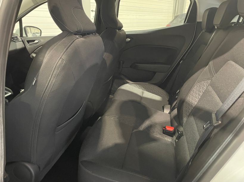 RENAULT CLIO V 2021 - Photo n°12