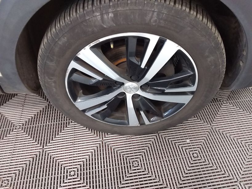 PEUGEOT 3008 2020 - Photo n°9
