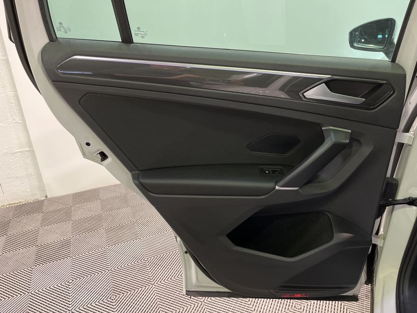 VOLKSWAGEN TIGUAN 2018 - Photo n°39