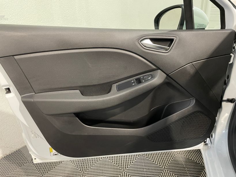 RENAULT CLIO V 2021 - Photo n°36