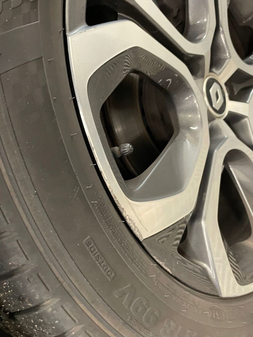 RENAULT CAPTUR 2021 - Photo n°9