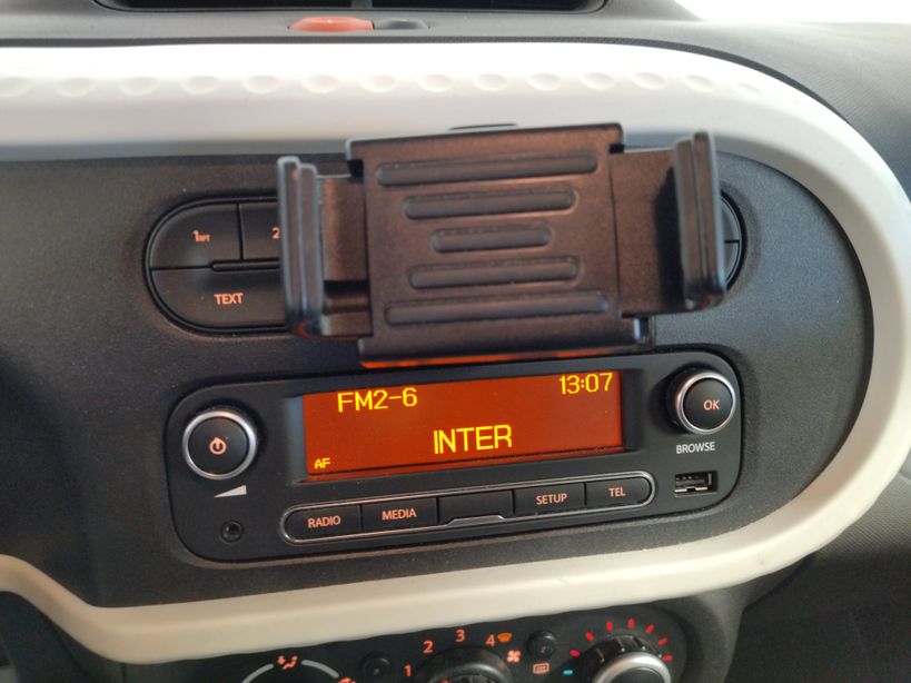 RENAULT TWINGO III 2021 - Photo n°16