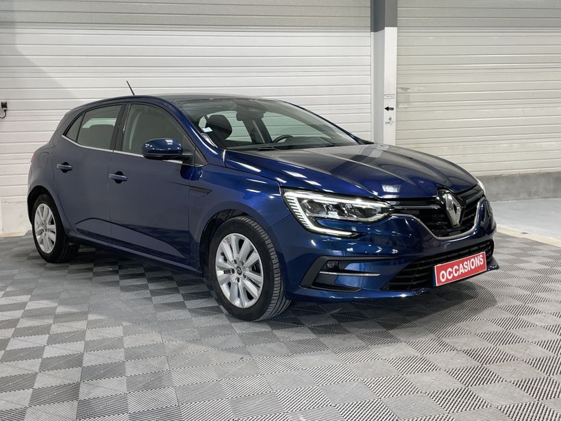 RENAULT MEGANE IV BERLINE 2021 - Photo n°3