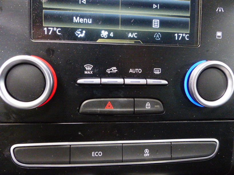 RENAULT MEGANE IV ESTATE 2017 - Photo n°19