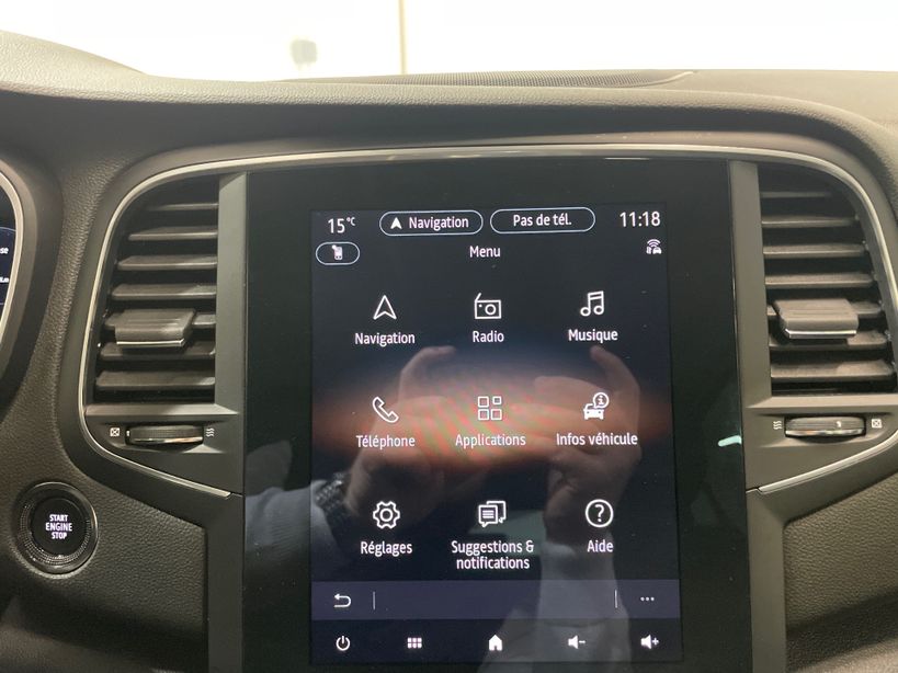 RENAULT MEGANE IV BERLINE 2023 - Photo n°16