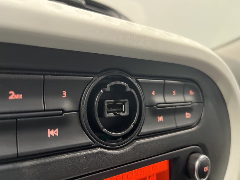 RENAULT TWINGO III 2021 - Photo n°2
