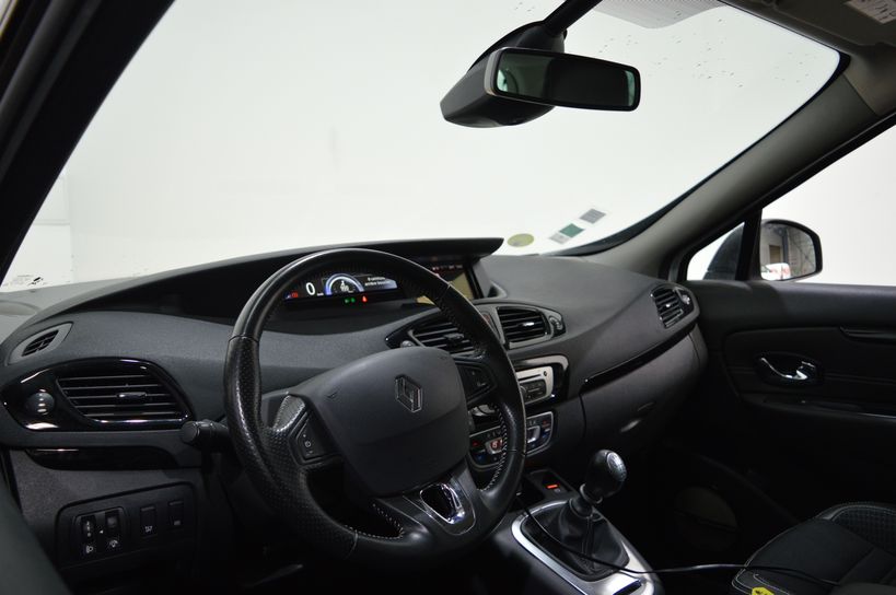 RENAULT SCENIC III 2016 - Photo n°9