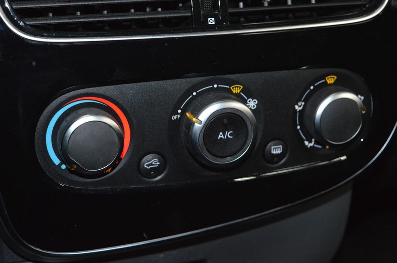 RENAULT CLIO IV 2018 - Photo n°15