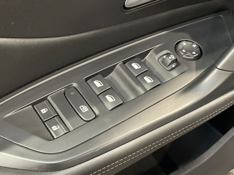 PEUGEOT 308 2023 - Photo n°36