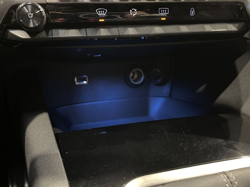 PEUGEOT 5008 2019 - Photo n°18