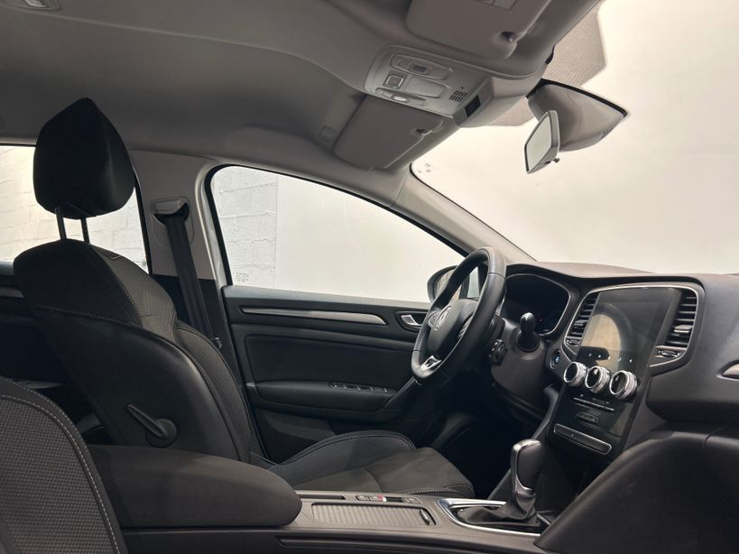 RENAULT MEGANE IV BERLINE 2023 - Photo n°20