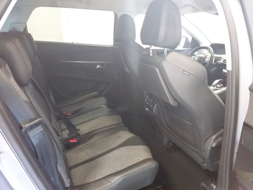 PEUGEOT 5008 2019 - Photo n°9