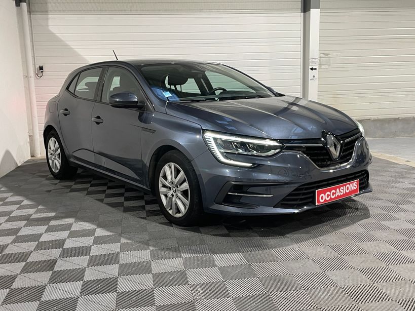 RENAULT MEGANE IV BERLINE 2022 - Photo n°3